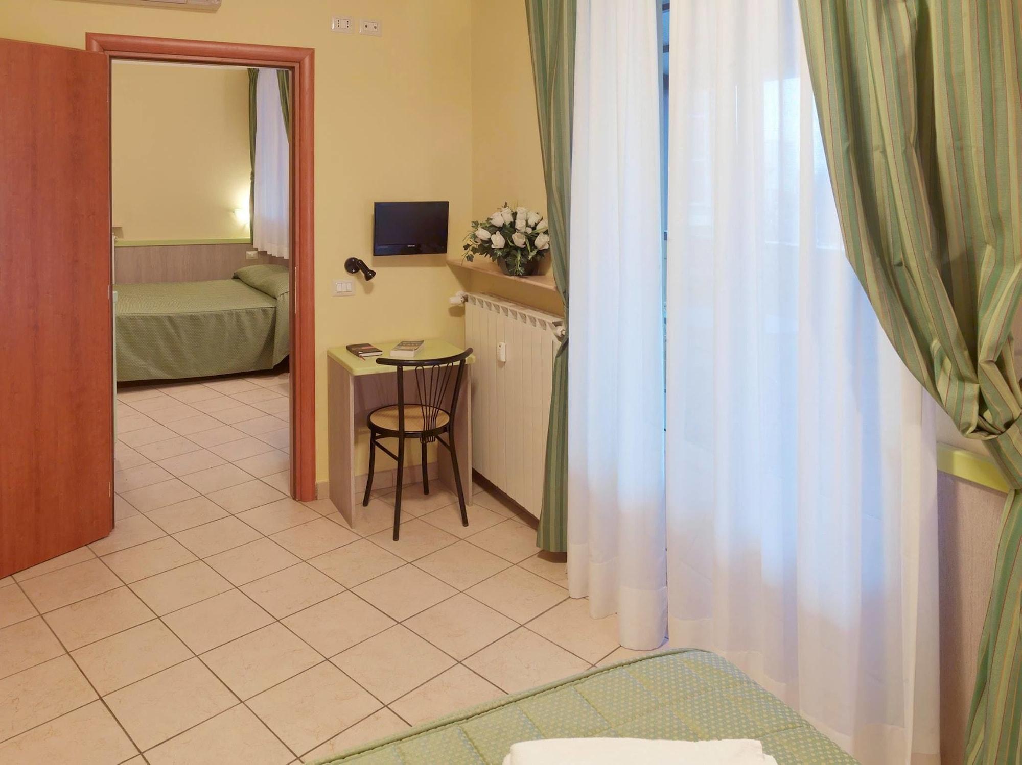 Arco Romana 3* Milão